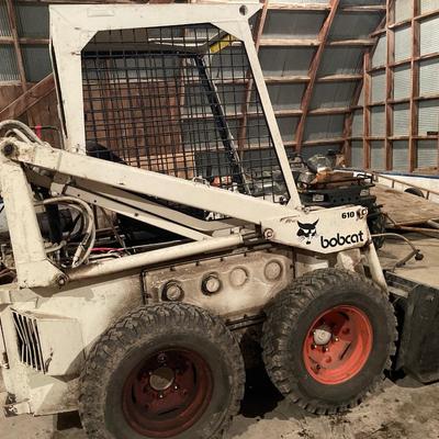 610 Melroe Bobcat in working order