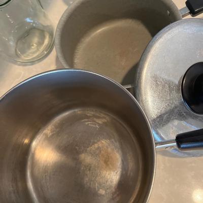 Pitchers & vintage pans