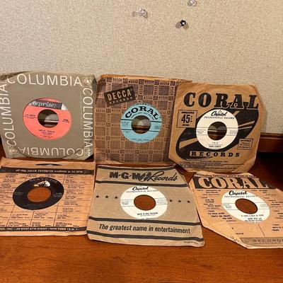 Vintage 45 Vinyl Records- Elvis, Beach Boys... (BC-MG)