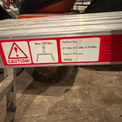 Small platform and metal trap
