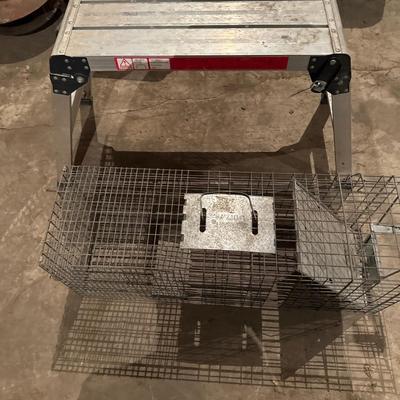 Small platform and metal trap