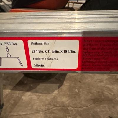 Small platform and metal trap