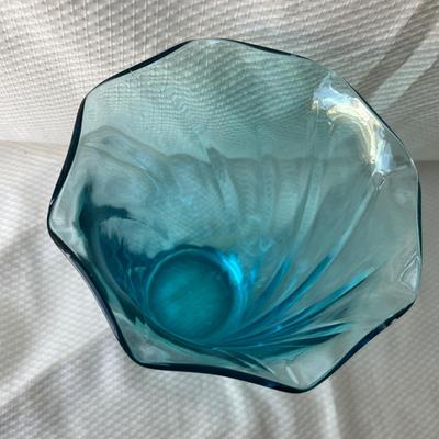 Lot 58 Hazel Atlas Capri Vase