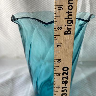 Lot 58 Hazel Atlas Capri Vase