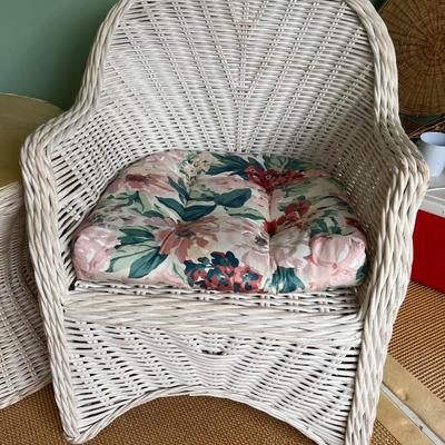 Wicker loveseat, table & chair