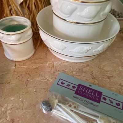 Bird house & seashell decor