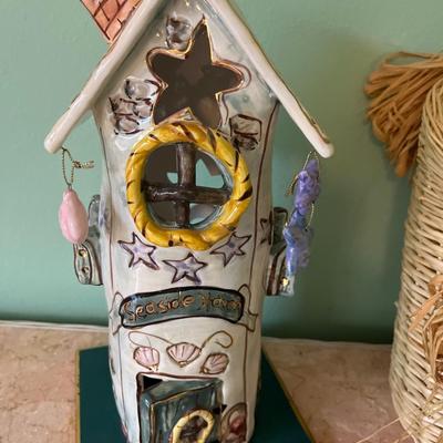 Bird house & seashell decor