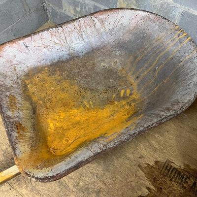 Metal Wheelbarrow & Scott’s Seed Spreader (BWS-RG)
