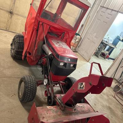 Toro Wheel Horse 520-H lawn tractor