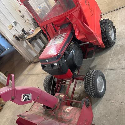 Toro Wheel Horse 520-H lawn tractor
