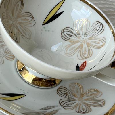 Lot 73 Bone China Cups & Saucers