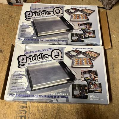 Two Griddle-Qs (BWS-MG)