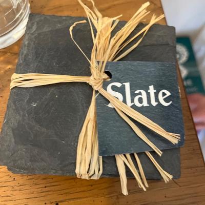 10 beverage glasses, coasters & drink parasols