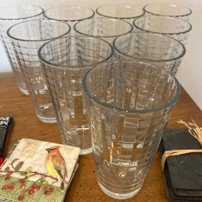 10 beverage glasses, coasters & drink parasols
