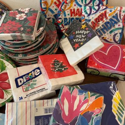 Paper plates & napkins