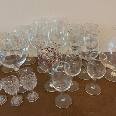 Wine glasses (assorted)