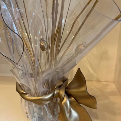 Acrylic vase w/bow & 6 gold poinsettia placemats