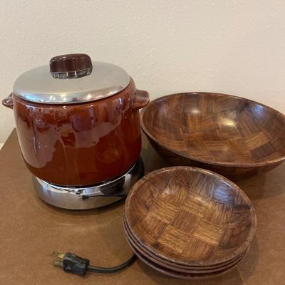 West Bend electric bean pot & faux wood salad set