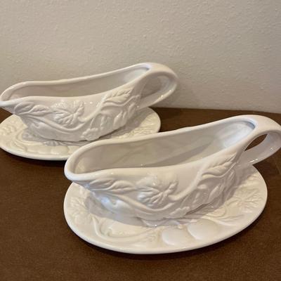 Wilton “Reggae” 12 1/2” platter, gravy boats, martini picks. Etc