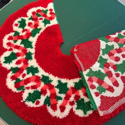 Vintage latch hook rug tree skirt