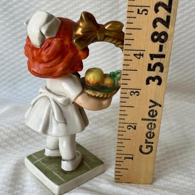 Lot 84 Goebel Pottery lot