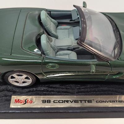 1998 Chevrolet Corvette Convertible Maisto 1:18 Die Cast