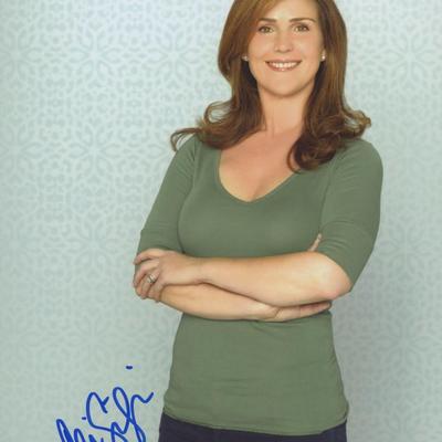 Peri Gilpin signed photo