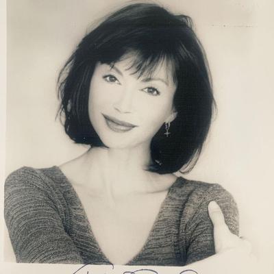 Victoria Principal signed photo