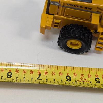 NZG 1/50 No.359 Volvo BM L 150 Wheel Loader