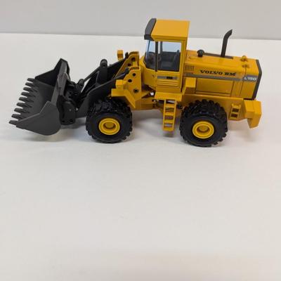 NZG 1/50 No.359 Volvo BM L 150 Wheel Loader