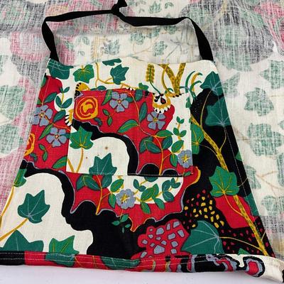 771 Apron, Oven Mit & Pot Holder by Josef Frank Lot