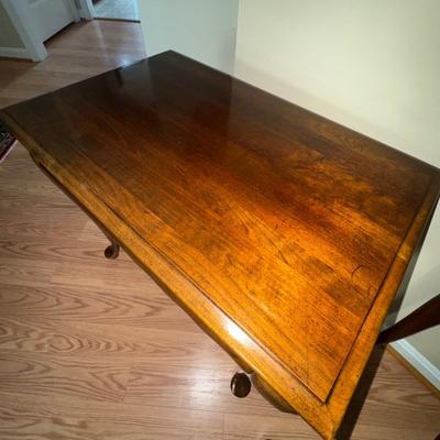036 Pair of Vintage Mahogany Tea Tables with Pullout