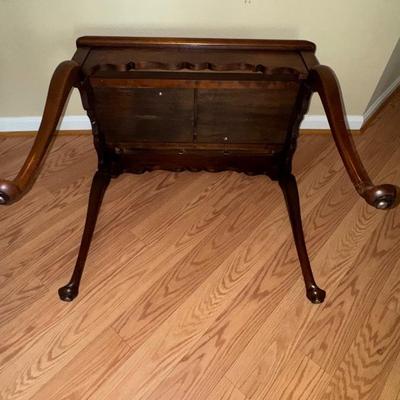 036 Pair of Vintage Mahogany Tea Tables with Pullout