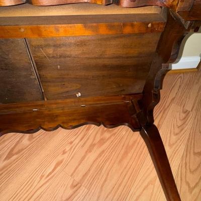 036 Pair of Vintage Mahogany Tea Tables with Pullout