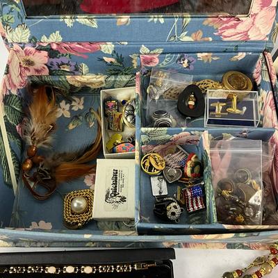 779 Lot of Costume Jewelry