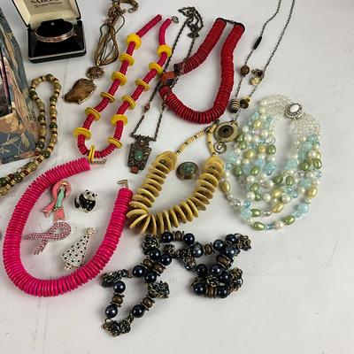 779 Lot of Costume Jewelry