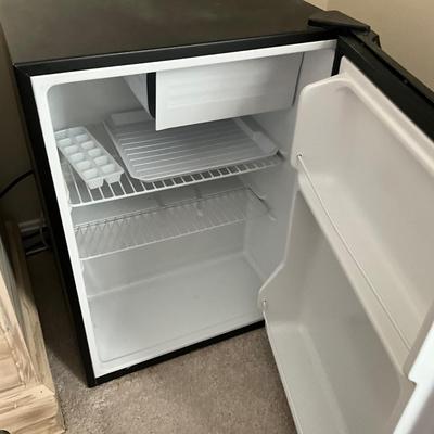 044 Haier Mini Fridge