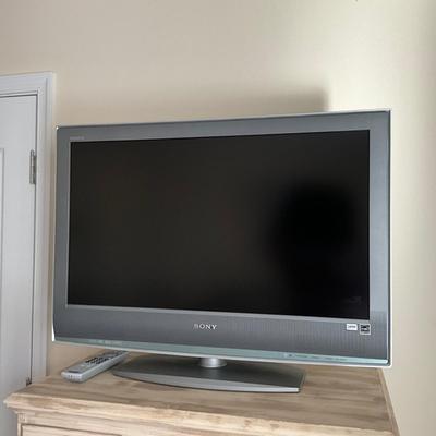 045 Sony Flatscreen TV