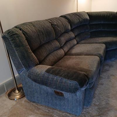 Sectional sofa with two end recliners