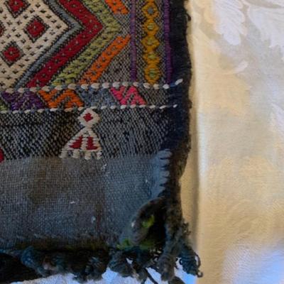 Very collectible Vintage mar sin mut victim Kilim rug