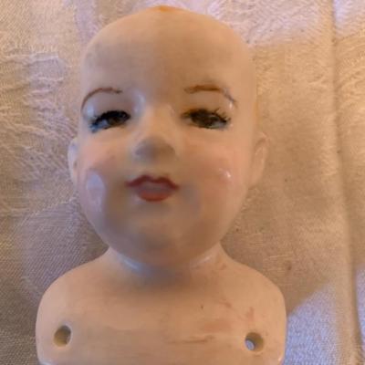 Vtg Porcelain doll head