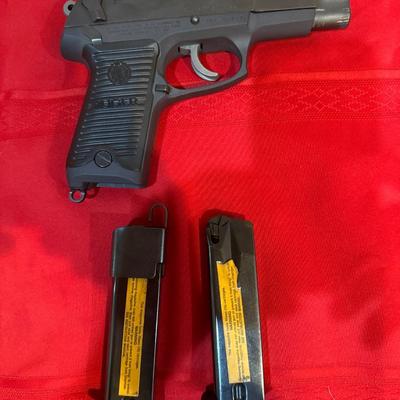 Ruger P85 pistol