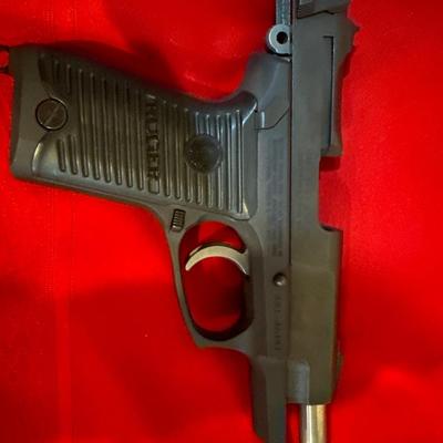 Ruger P85 pistol