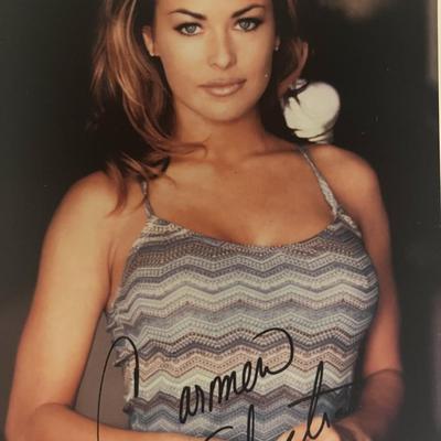 Carmen Electra facsimile signed photo. 5x7 inches