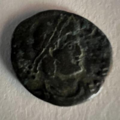 Bronze Roman coin circa 370 AD. 1 inch