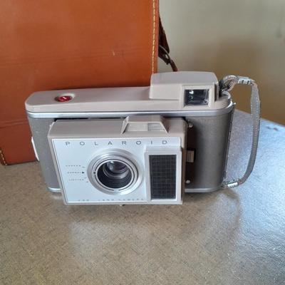 Excellent 1961 Polaroid J33 Land Camera with case