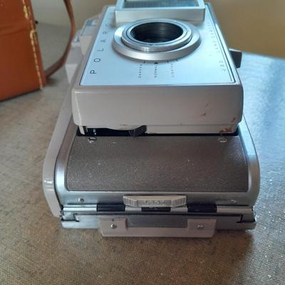 Excellent 1961 Polaroid J33 Land Camera with case