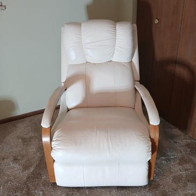 La-z-y Boy recliner