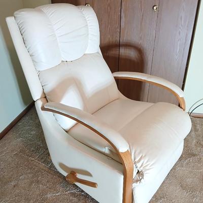 La-z-y Boy recliner