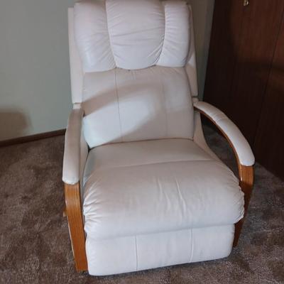 La-z-y Boy recliner